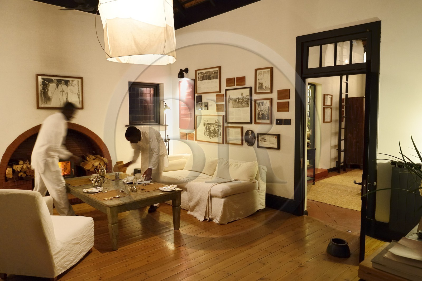 Afrique du Sud, province de Gauteng, Johannesburg, quartier résidentiel d’Orchards, Satyagraha House, hotel et musée situé dans la maison qui a hébergé Mohandas Gandhi de 1908 à 1909, construite en 1907 par son compagnon de route l’architecte allemand Hermann Kallenbach, le salon