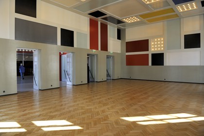 France, Bas-Rhin (67), Strasbourg, place Kléber, salle de l'Aubette décoré par Jean Arp et Sophie Tæuber-Arp à la fin des années 1920