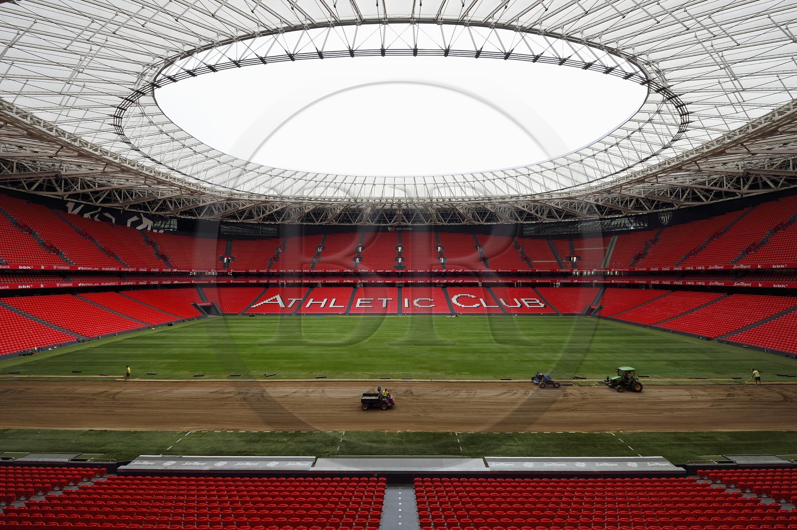 Espagne, Pays basque espagnol, Biscaye, Bilbao, le Stade San Mamés (2013) par l'architecte Norman Foster, siège de l'Athletic Bilbao (Athletic Club) Espagne, Pays basque espagnol, Biscaye, Bilbao, le Stade San Mamés (2013) par l'architecte Norman Foster, siège de l'Athletic Bilbao (Athletic Club)