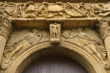 France, Vaucluse, Parc Naturel Regional du Luberon (Natural Regional Park of Luberon), La Tour d'Aigues, ruins of the Renaissance castle, the entrance gate