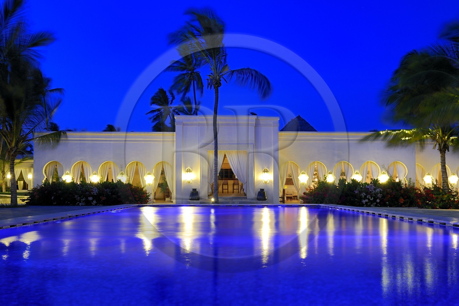 Tanzania, Zanzibar Archipelago, Unguja island (Zanzibar),  southeast coast, Bwejuu, the very exclusif Baraza Resort & Spa, one of the restaurants