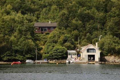 Norvège, Rogaland, région de Stavanger, Hogsforden, maisons secondaire estivale autour de l'île d'Adnoy