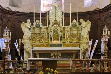 France, Aude, village of Caunes-Minervois, Benedictine abbey founded in 780, baroque altar