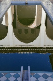 Espagne, Andalousie, Malaga, la Alcazaba, le Palais, reflet dans la cour du bassin