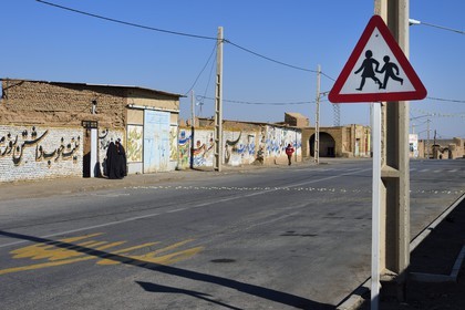 Iran, Province de Yazd, désert du Dasht-e Kavir, Rabat-e-posht-e-Badam, la rue principale