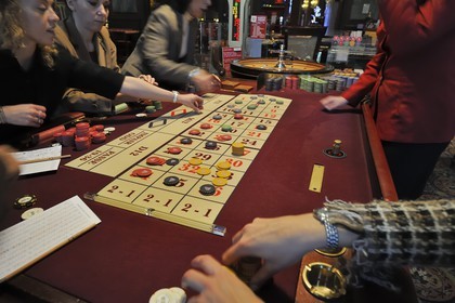 France, Calvados (14), Pays d'Auge, Deauville, le Casino, table de Roulette anglaise