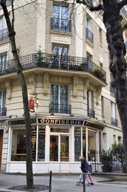 France, Paris (75), Patisserie Boulangerie Boris Lumé dans la rue Caulaincourt