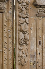France, Indre et Loire (37), Tours, place Foire-le-Roi, porte de l'hôtel particulier Babou de la Bourdesiaire