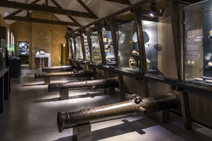 France, Morbihan (56), Port-Louis, la citadelle de Port-Louis, musée national de la Marine, partie consacrée à l'archéologie en mer, canons de l'épave du Mauritius, échoué en 1609 au large du Gabon