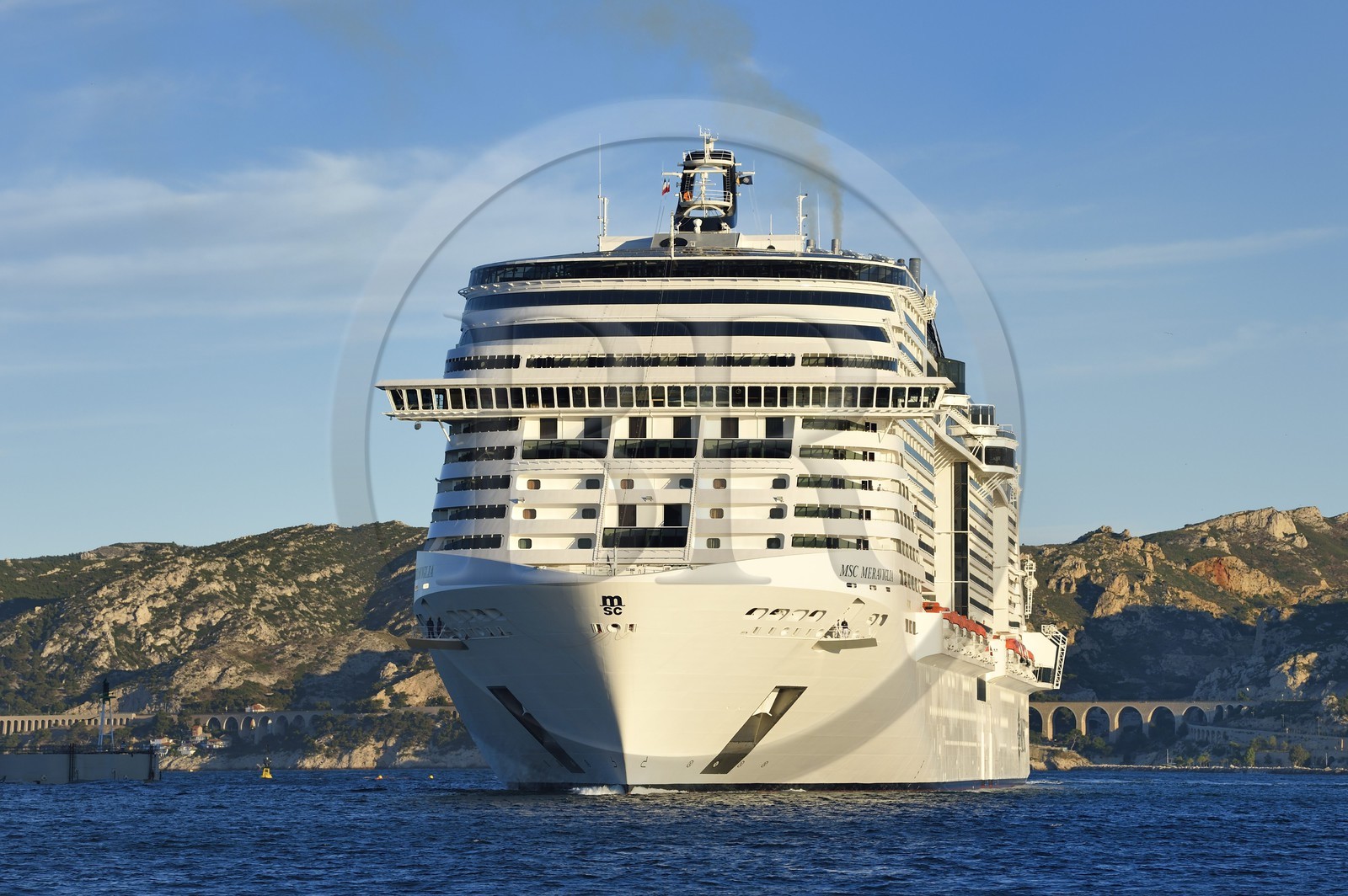 France, Bouches-du-Rhône (13), Marseille, bateau de croisière dans la Rade de Marseille