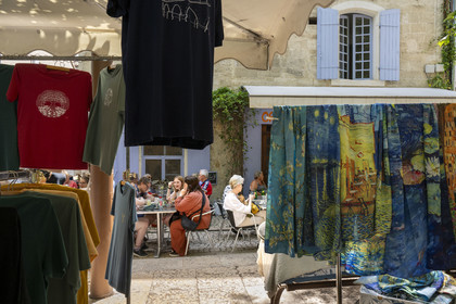 France, Bouches du Rhone, Regional Natural Park of the Alpilles, Saint Remy de Provence, market day place Charles Favier