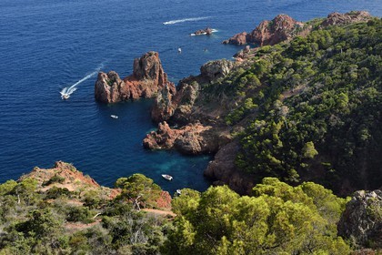 France, Var, Agay area next to Saint-Raphael, Massif de l'Esterel (Esterel Massif), cape du Dramont creek