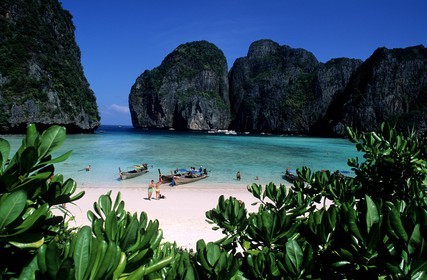 Thaïlande, Archipel de Ko Phi Phi, île de Phi Phi Ley, le lagon intérieur du film ìThe Beach (avec Di Caprio)