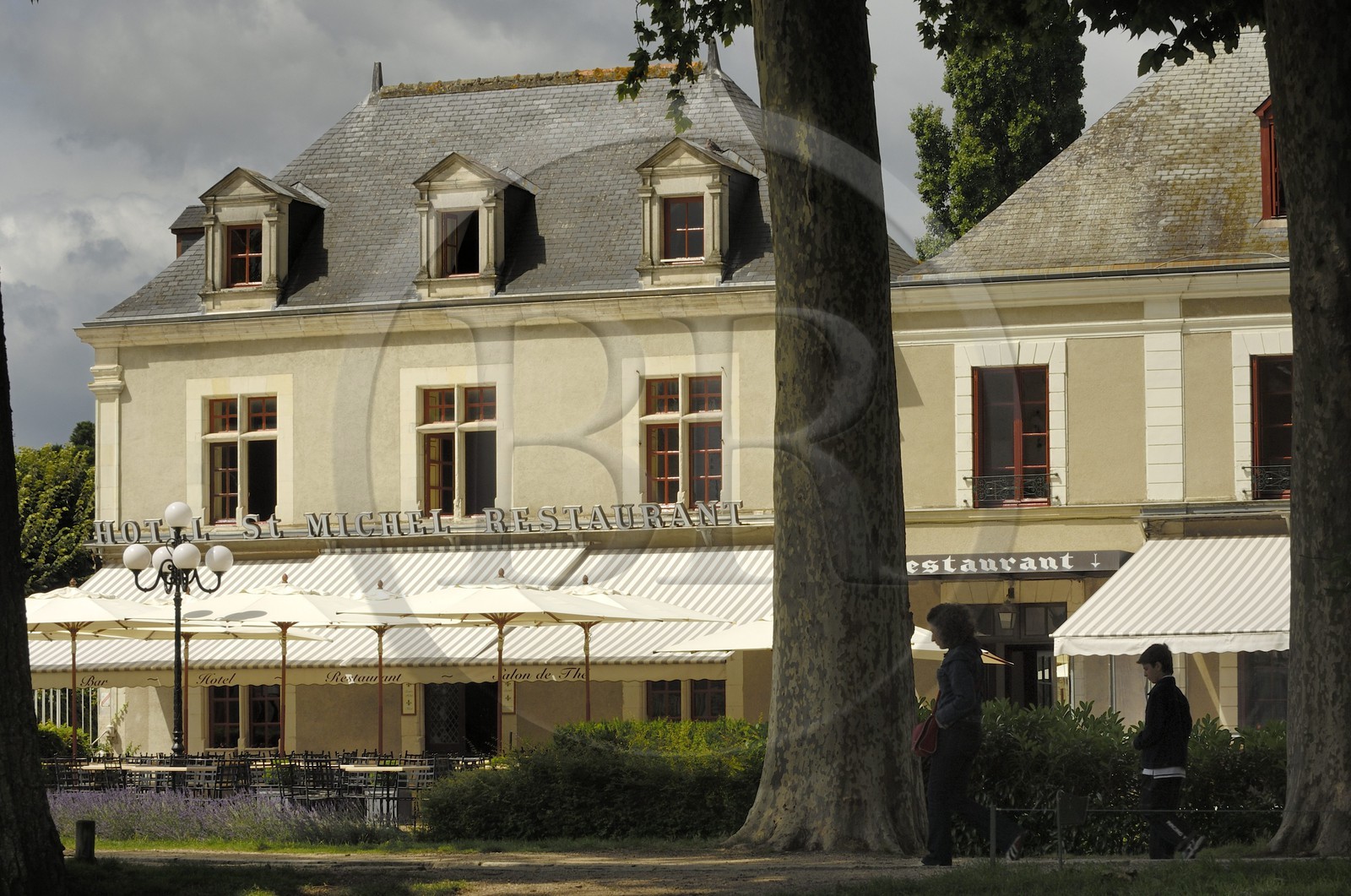France, Loir et Cher (41), Vallée de la Loire classée Patrimoine Mondial de l' UNESCO, château de Chambord, hotel-restaurant du Grand Saint-Michel France, Loir et Cher (41), Vallée de la Loire classée Patrimoine Mondial de l' UNESCO, château de Chambord, hotel-restaurant du Grand Saint-Michel