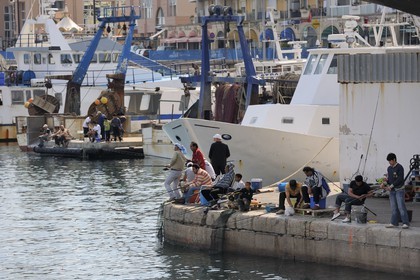 France, Herault, Sete, Anglers in the old port