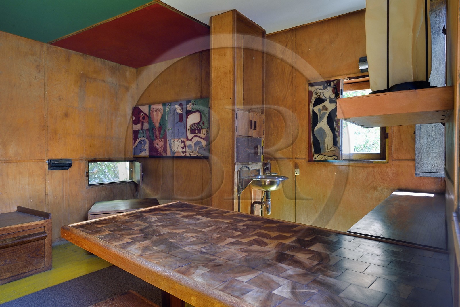 France, Alpes-Maritimes (06), Roquebrune-Cap-Martin, oeuvre architecturale de Le Corbusier, classée Patrimoine Mondial de l'UNESCO, Cap Martin, cabanon Le Corbusier de 1952 (Demande d'autorisation nécessaire avant publication)