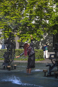 Suisse, Bâle, Theaterplatz, Fontaine du Carnaval de Tinguely (Fasnachtsbrunnen)