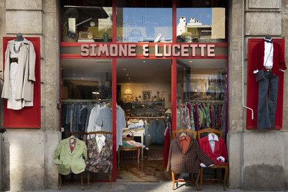 France, Hérault (34), Sète, Simone et Lucette Boutique, boutique de vetements vintage des années 20 à 80 rue Alsace Lorraine