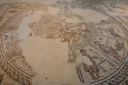 Israel, district du nord, Galilée, Nazareth, Zippori (Tzippori ou Sepphoris) National Park, Mosaique d'une roue de zodiaque dans la grande synagogue de Tzippori, 5e siècle de notre ère