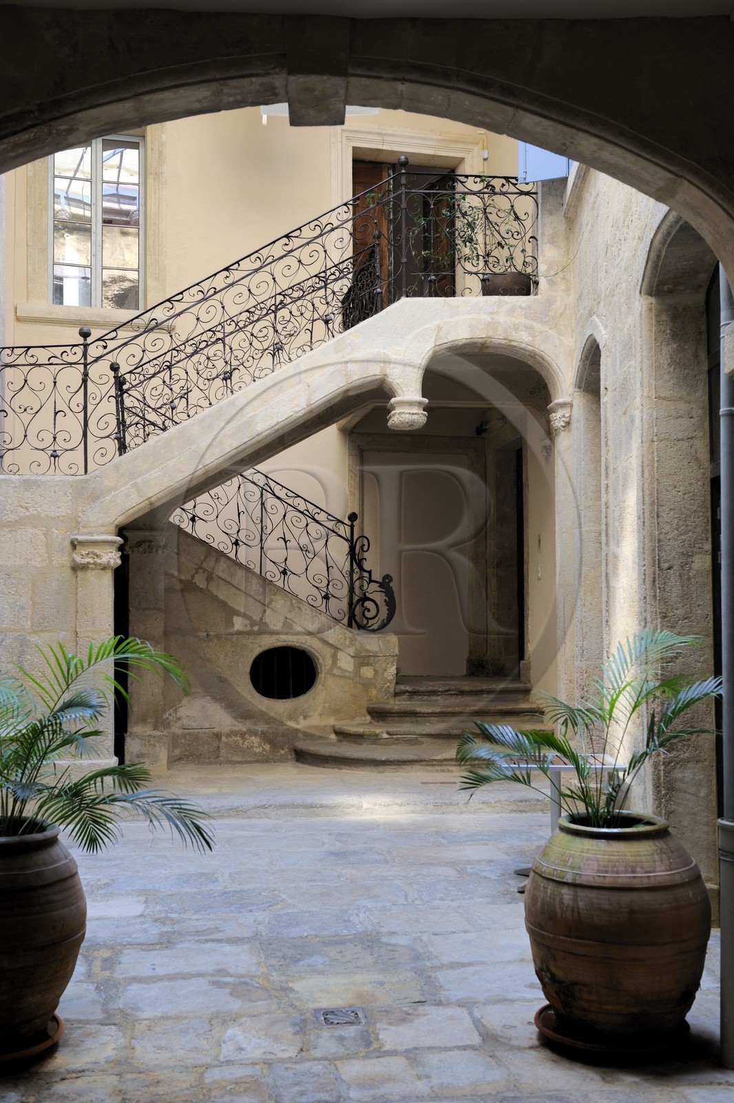 France, Hérault (34), Montpellier, l'escalier de l'Hôtel de Magno rue du Bayle