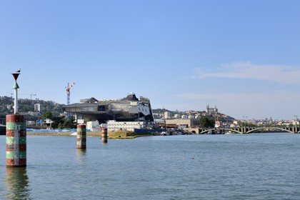 France, Rhône (69), Lyon, nouveau quartier de La Confluence au sud de la Presqu'île, le chantier du futur musée des Confluences au  confluent du Rhône et de la Saône