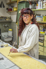 France, Hauts-de-Seine, Colombes, the french artist and lacquerer Isabelle Emmerique in her studio