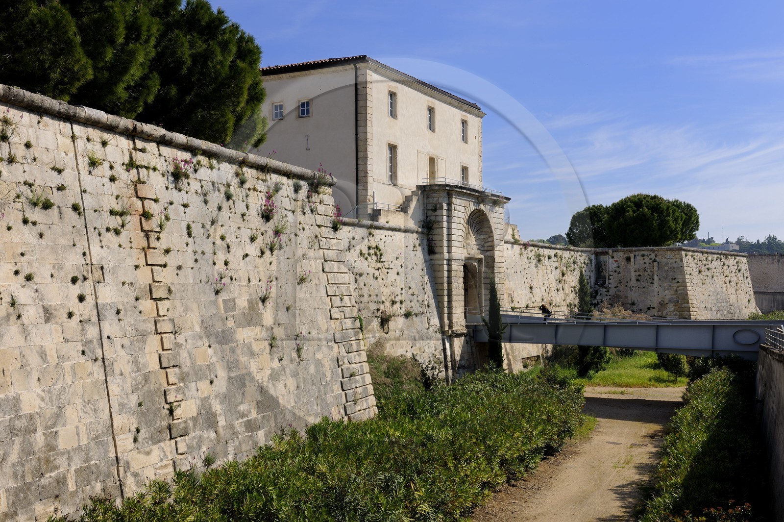 France, Gard (30), Nimes, Citadelle de Vauban édifiée en 1688, puis prison en 1790 et enfin université, faculté de Lettres en 1995