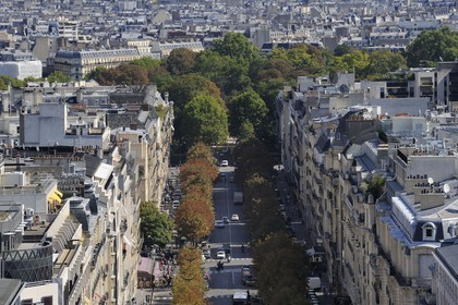 France, Paris (75), l'avenue Hoche menant au Parc Monceau vu du haut de l'Arc de Triomphe