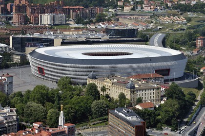 Espagne, Pays basque espagnol, Biscaye, Bilbao, le Stade San Mamés (2013) par l'architecte Norman Foster
