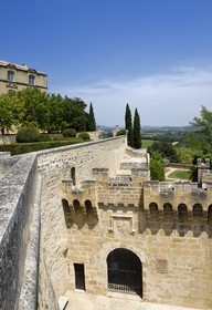 France, Vaucluse (84), Parc Naturel Regional du Luberon, Ansouis, labellisé Les Plus Beaux Villages de France, le chateau d'Ansouis