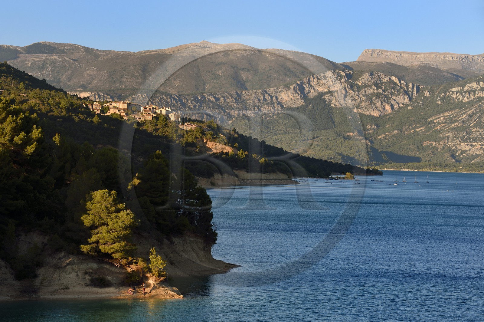 France, Alpes-de-Haute-Provence (04), Parc Naturel Régional du Verdon, lac de Sainte Croix, Sainte-Croix-de-Verdon