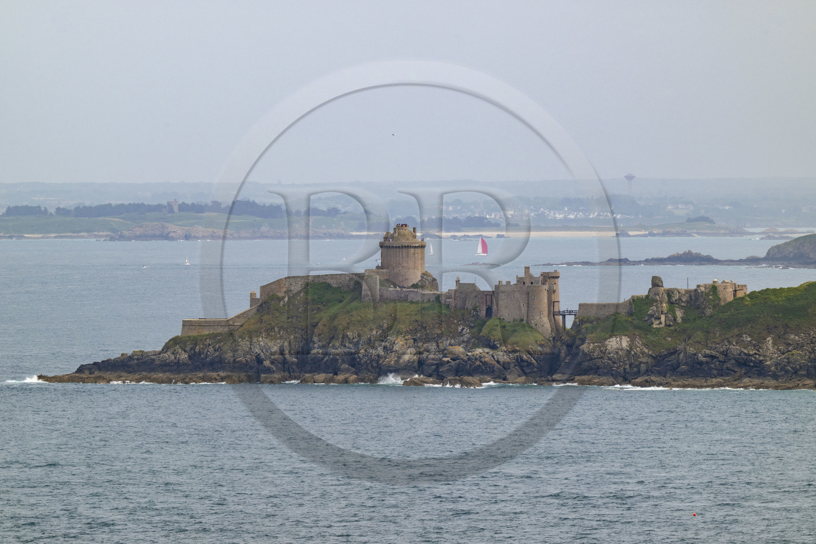 France, Côtes d'Armor (22), Grand Site de France Cap d'Erquy – Cap Fréhel, Plévenon, le Fort La Latte ou château de la Roche Goyon du XVème siècle