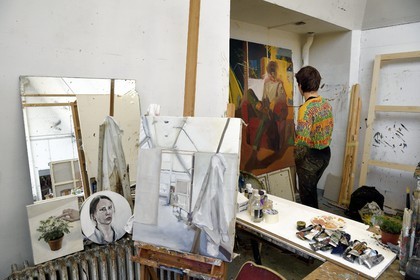 France, Paris, Saint Germain des Pres district, Ecole nationale superieure des Beaux-Arts (Fine Arts school), Chimay building in the former Hotel de Chimay, student in the Tim Eitel workshop