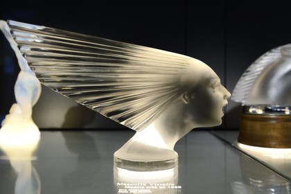 France, Bas-Rhin (67), Wingen-sur-Moder, le musée Lalique, mascotte Victoire (bouchon de radiateur de voiture), créé en 1928