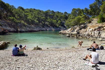 France, Bouches-du-Rhône (13), Marseille, Parc national des Calanques, plage de la Calanque de Port-Pin (demande d'autorisation nécessaire avant publication)