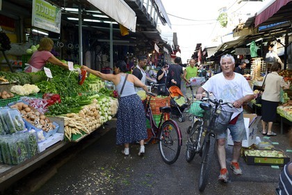 Israel, Tel Aviv, HaCarmel (Carmel) Market