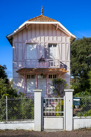 France, Charente-Maritime, Royan, villa in the residential area The Parc
