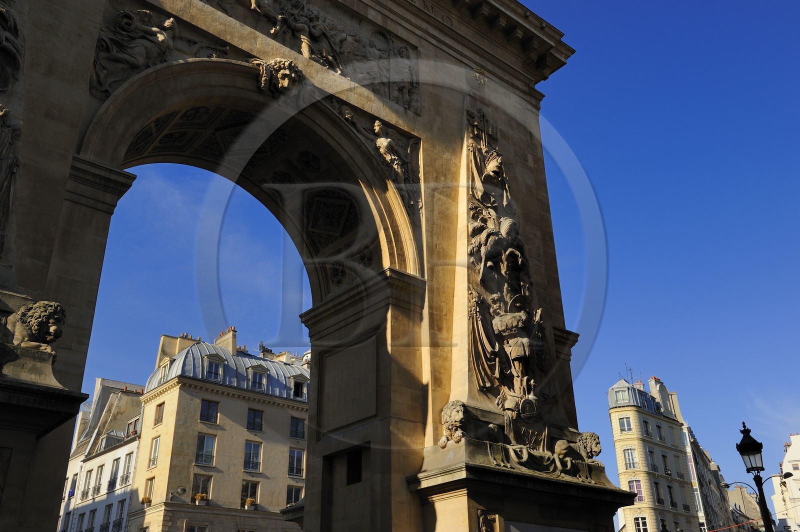 France, Paris (75), la porte Saint-Denis, commanditée par Louis XIV, boulevard Bonne nouvelle