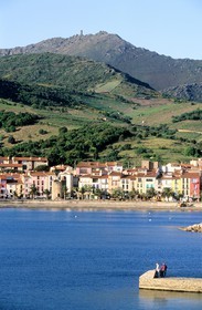 France, Pyrenees Orientales, Collioure and its beach dominated by Madeloc tower