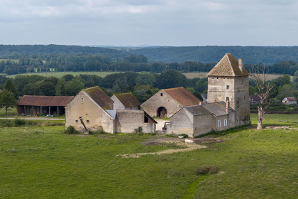 France, Nièvre (58), Epiry, chateau d'Epiry, ancienne maison-forte dont ne subsiste qu'une tour dite Tour Vauban car le jeune Sébastien Le Prestre de Vauban y vécu quelques mois avec sa femme dont c'était le demeure familiale