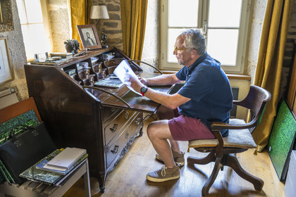 France, Finistère, Roscoff, shipowner's house called la Porte Noire (the Black Gate) built at the end of the 16th century by the James brothers, Christian Kulig is its current owner