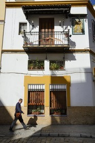Spain, Andalusia, Seville, traditional house in the calle Dona Maria Coronel