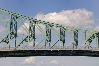 Canada, Québec, Montréal, le pont Jacques-Cartier sur le fleuve Saint-Laurent