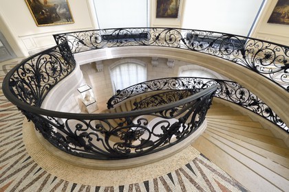 France, Paris, the Petit Palais, built on the occasion of the Universal Exhibition of 1900 by architect Charles Girault, houses the Fine Arts Museum of the Paris, one of the two stairs