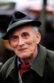 Autriche, Styrie, Graz, marché paysan sur Kaiser-Josef-Plaz, paysan des environs