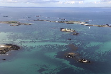 France, Finistere, La Foret Fouesnant, Glenan islands, Fort Cigogne on Cigogne Island and St Nicolas Island in the background (aerial view)