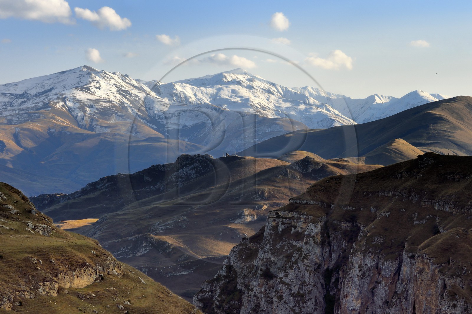 Azerbaïdjan, région de Quba (Guba), chaine de montagne du Grand Caucase, paysage entre le village de Qalaxudat et de Giriz
