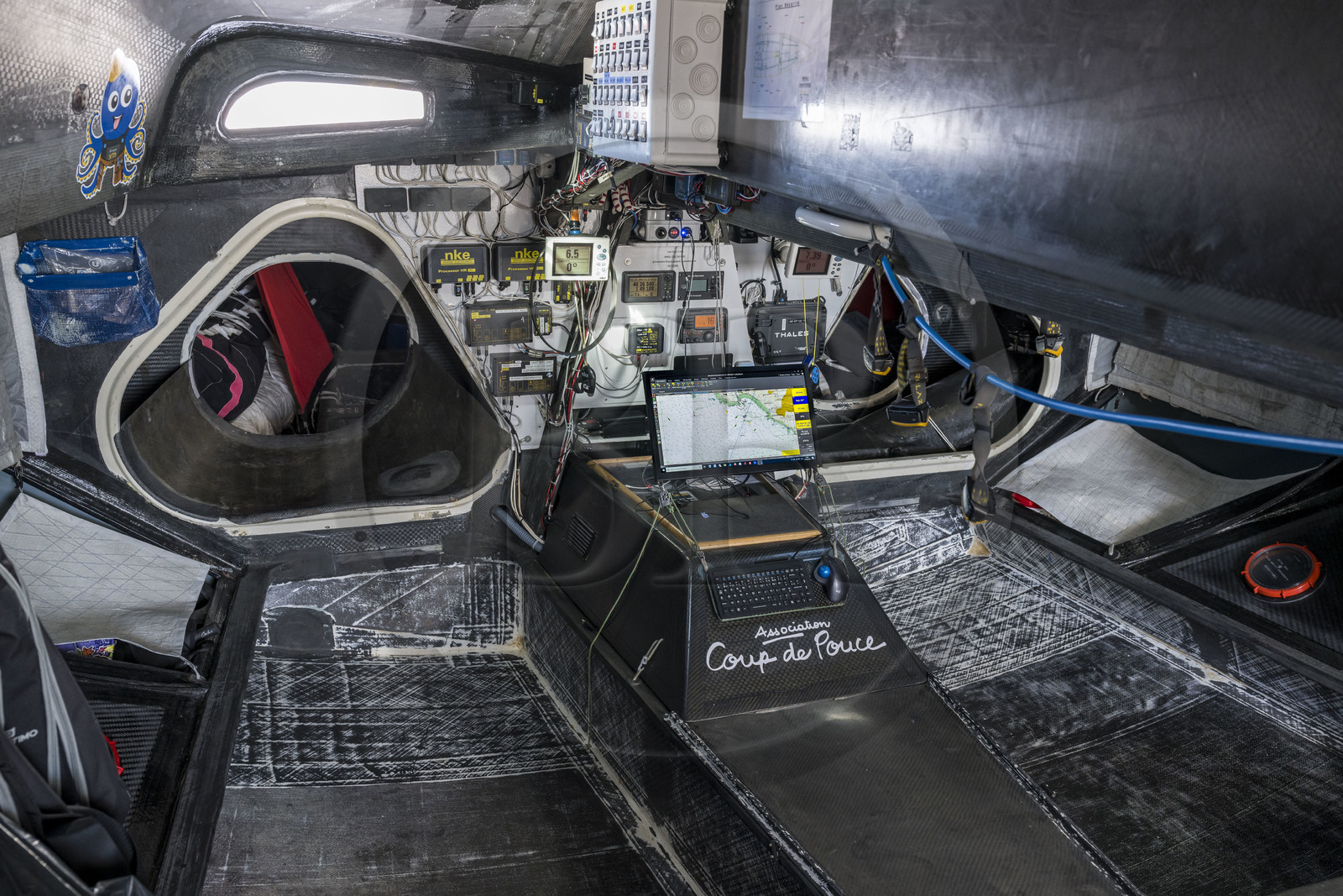 France, Vendée (85), Les-Sables-d'Olonne, le skipper Manuel Cousin en entrainement sur son voilier monocoque de 60 pieds IMOCA Coup de Pouce