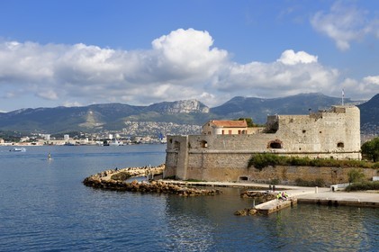 France, Var (83), Rade de Toulon, quartier du Morillon, la Tour Royale également nommée Grosse Tour à la pointe de Pipady