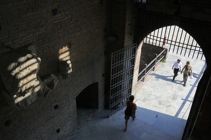 Italy, Lombardy, Milan, main entrance of the Castello Sforzesco (Sforza Castle)
